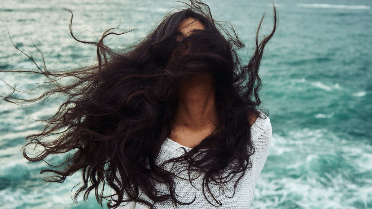 5 Awful Things That Happen To Your Hair If You Force Curls