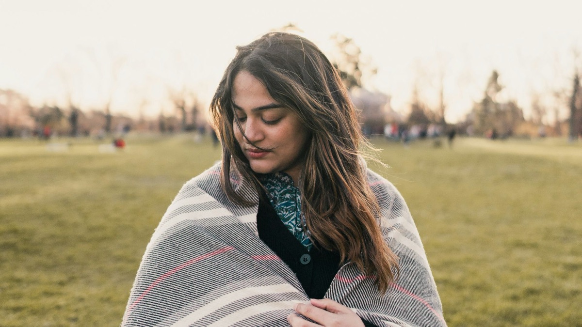 5 Stunning Ways To Style A Blanket Scarf