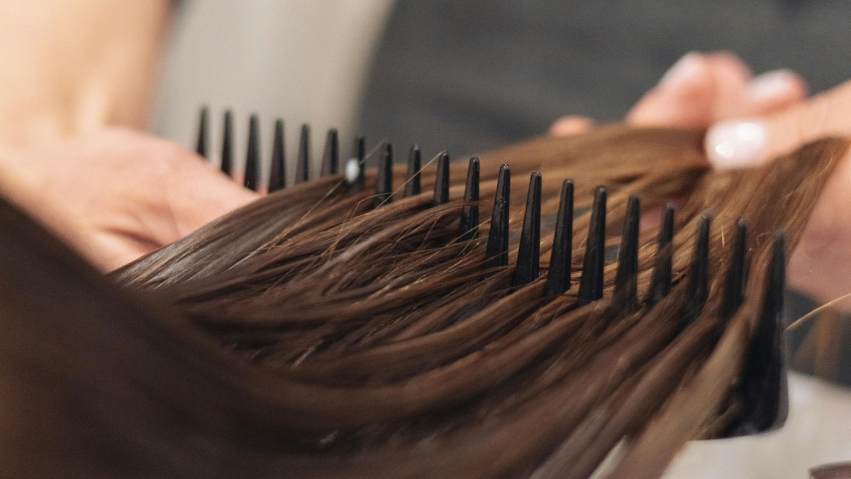 5 Reasons Your Hair Is Always Oily